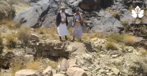 موقع جبل القانع في قرية بيت الجاكي مديرية سنحان 